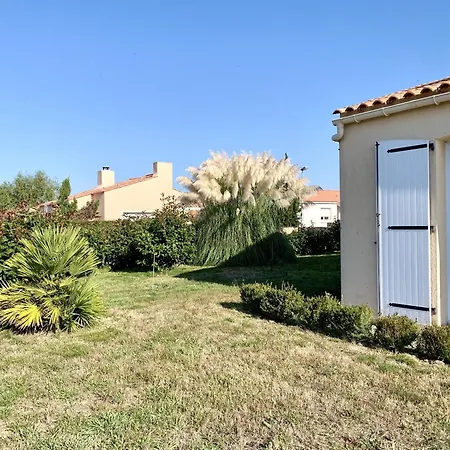 Maison De La Metairie *